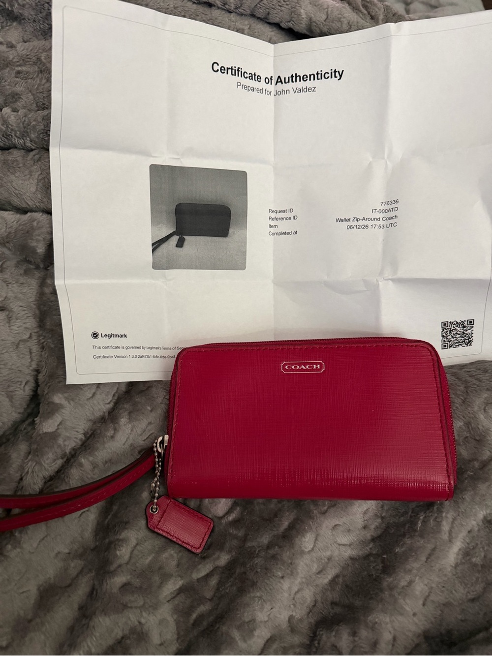 Coach Madison Leather Accordion zip wristlet red w/ COA *excellent condition